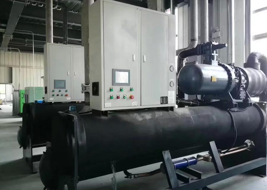 800kw water cooled screw chiller.jpg